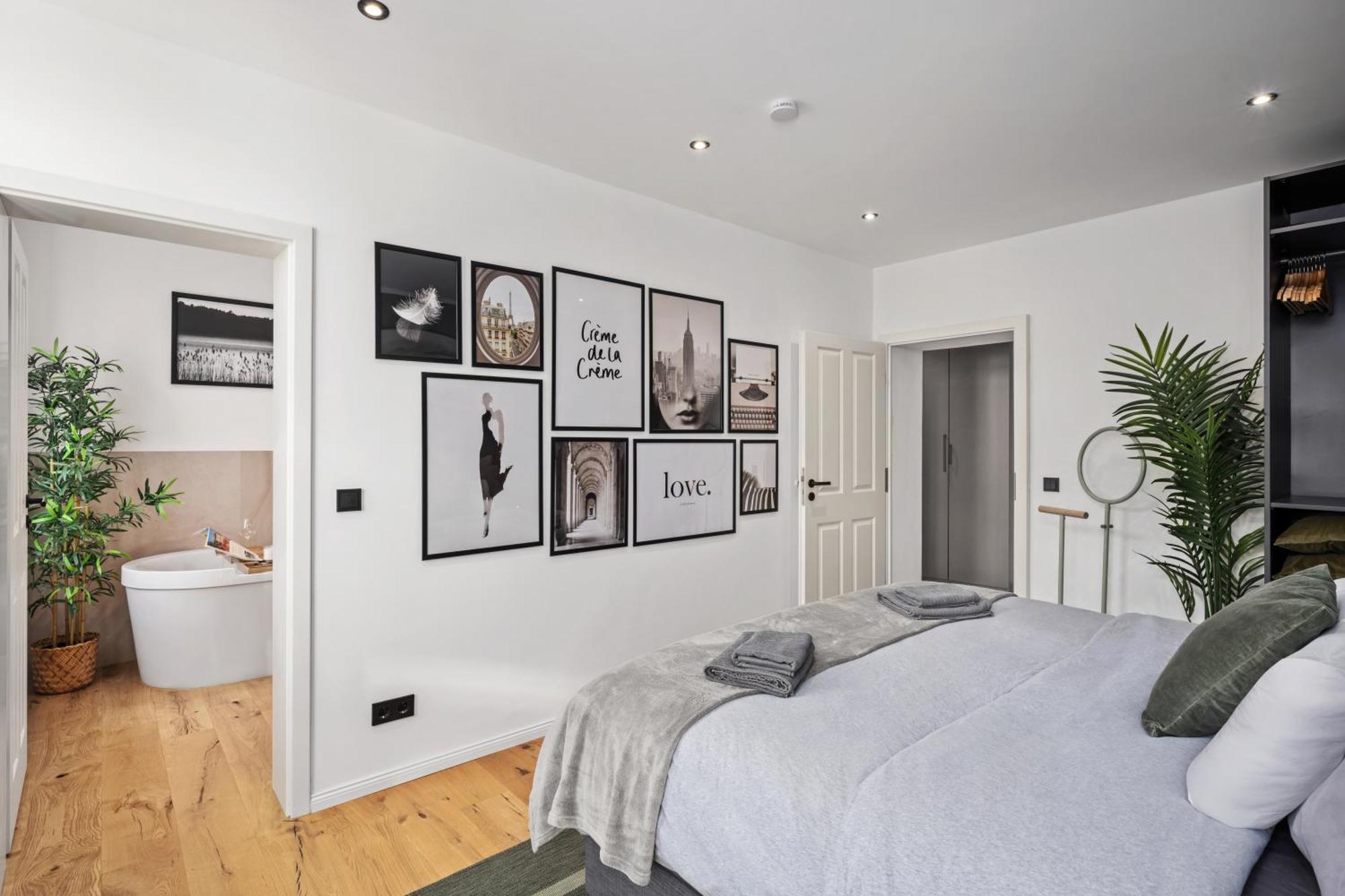 Edler Wohnraum Schlossteich-Suite 3 Sz Mit Zwei Balkonen, Kaffeevollautomat, Kamin, Klima, Lift & Zwei Parkplaetzen Chemnitz Bagian luar foto