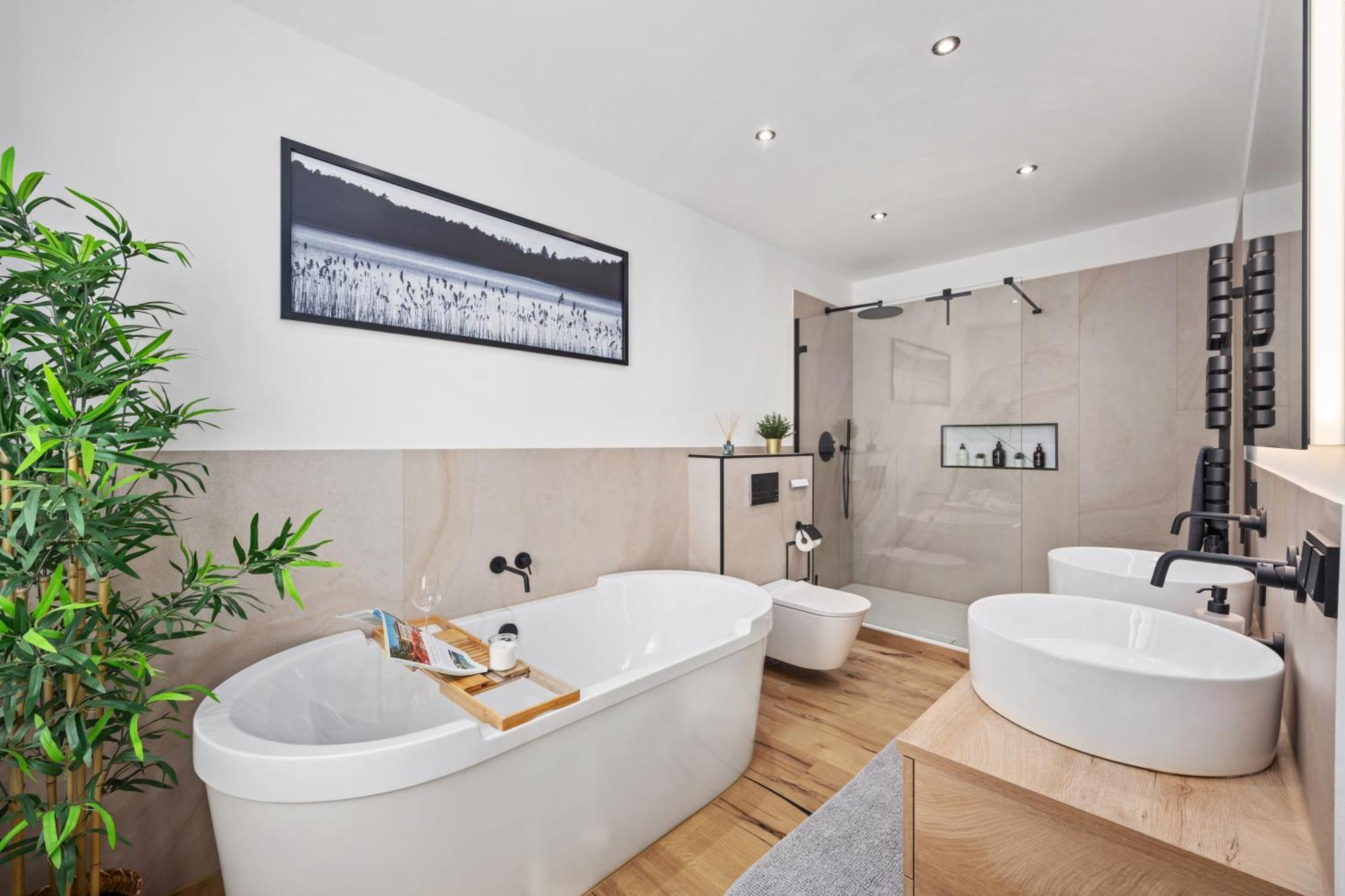 Edler Wohnraum Schlossteich-Suite 3 Sz Mit Zwei Balkonen, Kaffeevollautomat, Kamin, Klima, Lift & Zwei Parkplaetzen Chemnitz Bagian luar foto